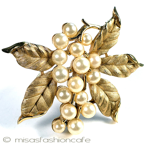 （画像用） Trifari　 トリファリ パール金葉ブローチ