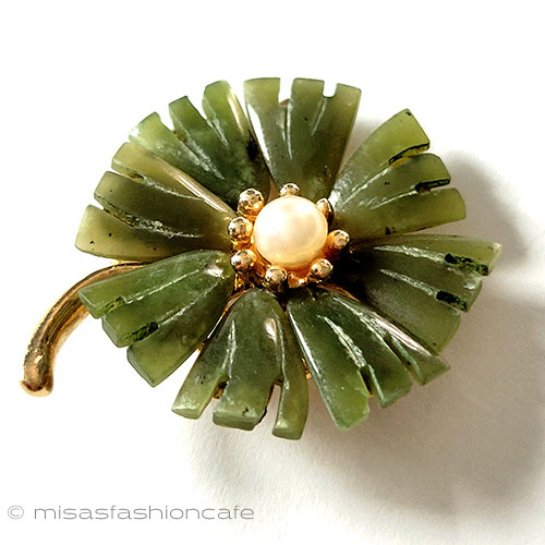 （画像用） SWOBODA刻印スワボダ 真珠・翡翠花ブローチ