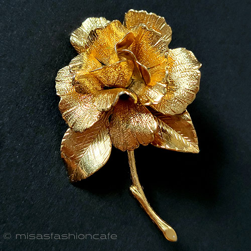 （画像用） ヴィンテージブローチ MONET バラのお花