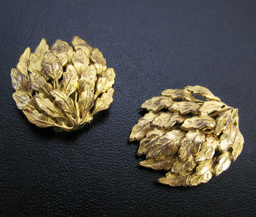 （画像用） 金葉ブローチ2個セット