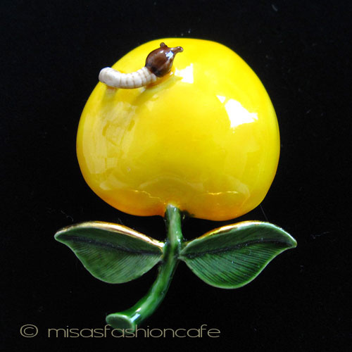 （画像用） Original By Robert刻印 フルーツ　ブローチ