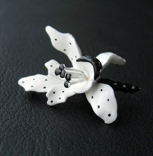 （画像用） HARハー　ブローチ