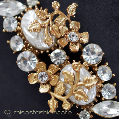 （画像用） バロックパール花ブローチ