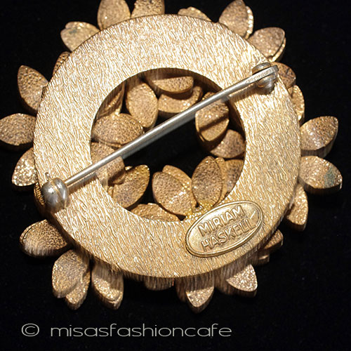 （画像用） ミリアムハスケル　 花リース　ブローチ