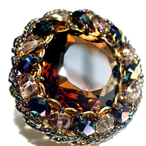 （画像用） クリスタルガラス・ブローチ