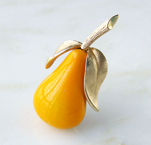 （画像用） Mrvella 　洋ナシブローチ