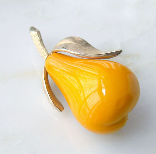 （画像用） Mrvella 　洋ナシブローチ