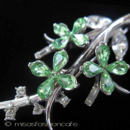 （画像用） Trifari　トリファリ お花ブーケ　ブローチ