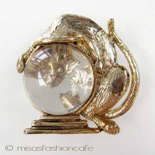 （画像用） 金魚鉢＆猫ねこブローチ