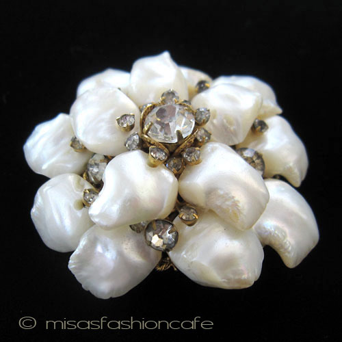 （画像用） DeMarioNY ブローチ　 天然MOパール・フラワー