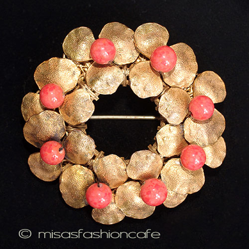 （画像用） ミリアムハスケル ブローチ スミレのお花リース