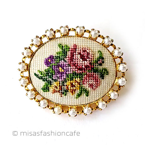 オーストリア製花ブローチ プチポアン刺繍　パール - ウインドウを閉じる