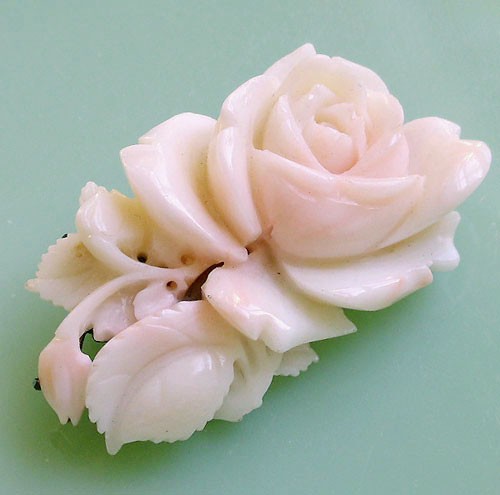 （画像用） 珊瑚コーラル ローズブローチ