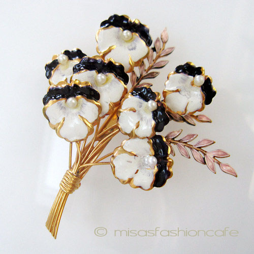 （画像用） すみれのブーケ　ブローチ