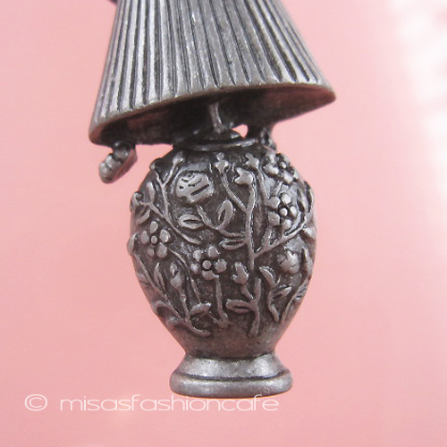 （画像用） 猫ねこ＆ランプ　ブローチ