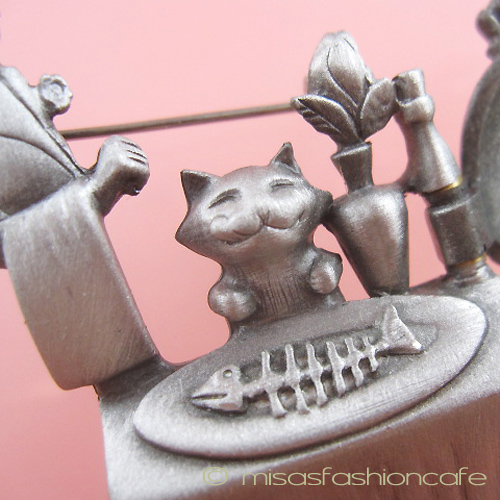 （画像用） 猫ねこレストラン　ブローチ