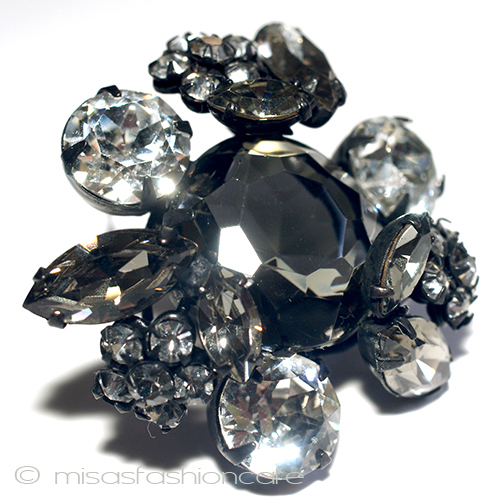 （画像用） Regency　リージェンシー クリスタルの花　ブローチ