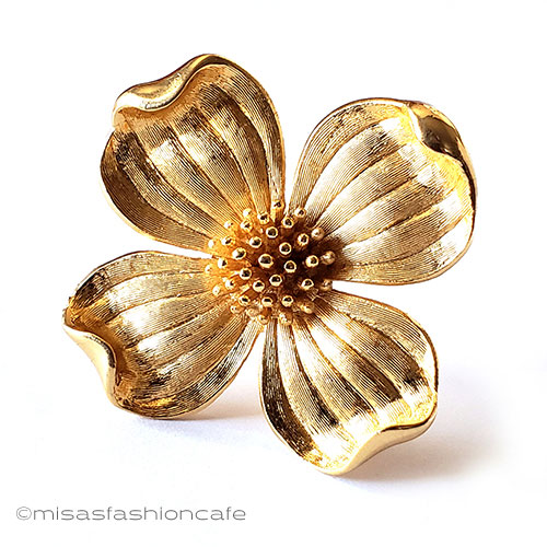 （画像用） Trifari　 トリファリ ハナミズキの花ブローチ