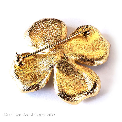 （画像用） Trifari　 トリファリ ハナミズキの花ブローチ