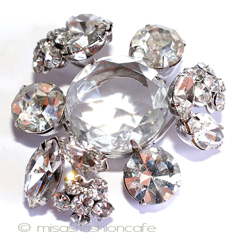 （画像用） Regency　リージェンシー クリスタルの花ブローチ