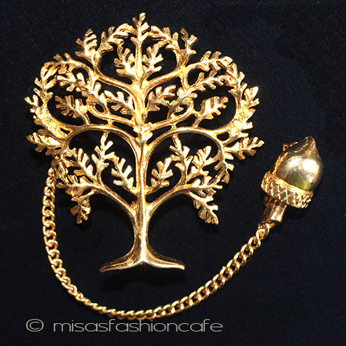 （画像用） どんぐり＆木　ブローチ