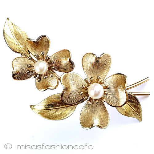 （画像用） 真珠14Kgf　Krementz ハナミズキの花ブローチ