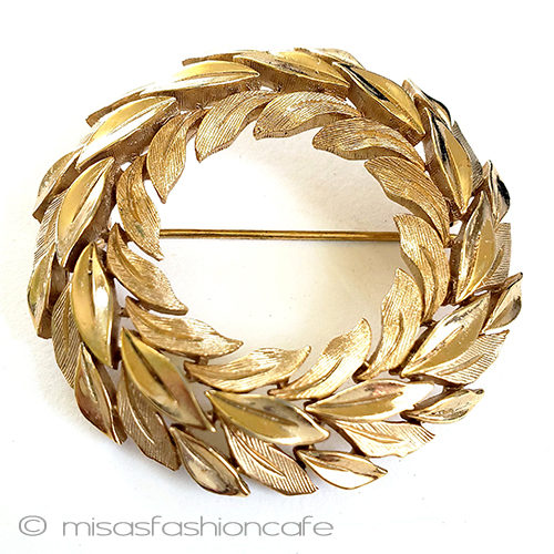 （画像用） Trifari　 トリファリ リース　ブローチ