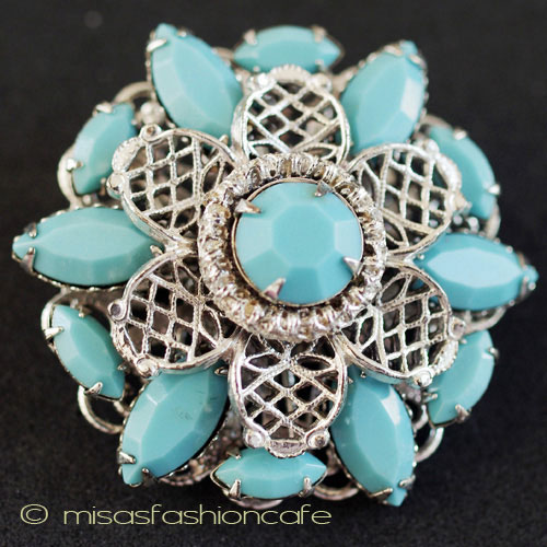 （画像用） ターコイズ花ブローチ