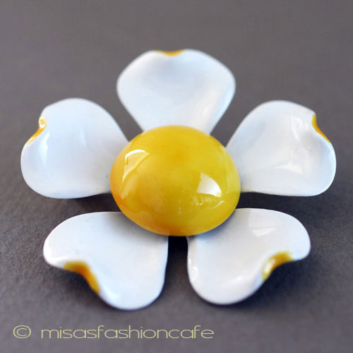 （画像用） Original By Robert　 エナメルお花ブローチ