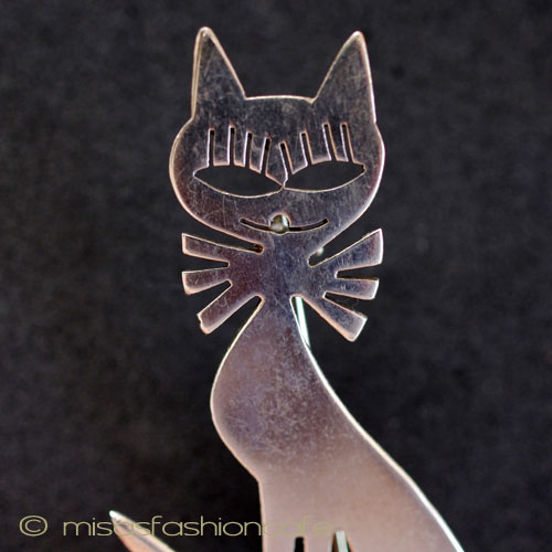 （画像用） スターリングシルバー 　猫ねこ　ブローチ