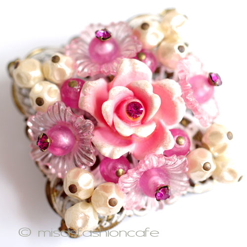 （画像用） パール花ブローチ