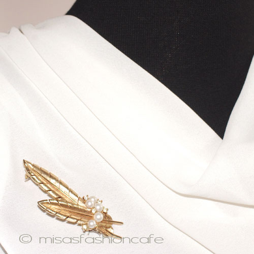（画像用） Trifari　 トリファリ パール羽根ブローチ