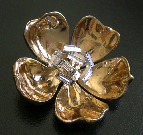 （画像用） Trifariトリファリ　ブローチ