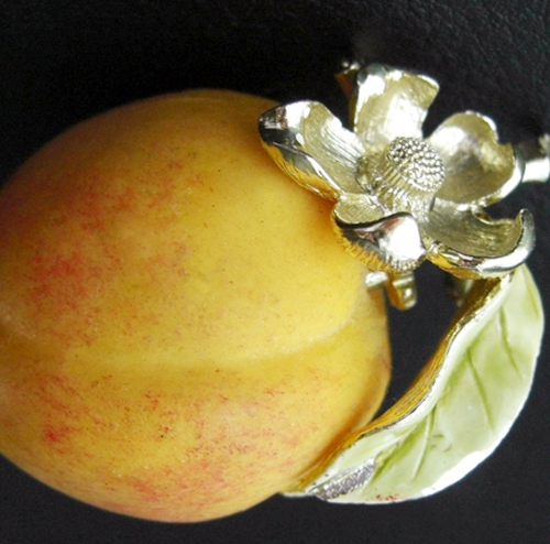 （画像用） ビンテージジュエリー ピーチ黄桃ブローチ