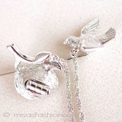 （画像用） Trifari　 トリファリ 鳥と巣　ブローチ