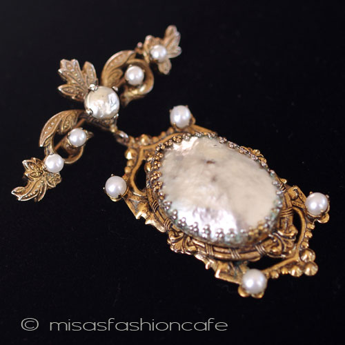 （画像用） アンティーク　ブローチ バロックパール