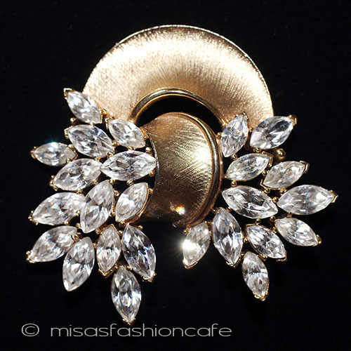 （画像用） Trifari　 トリファリ 1960年製　ブローチ