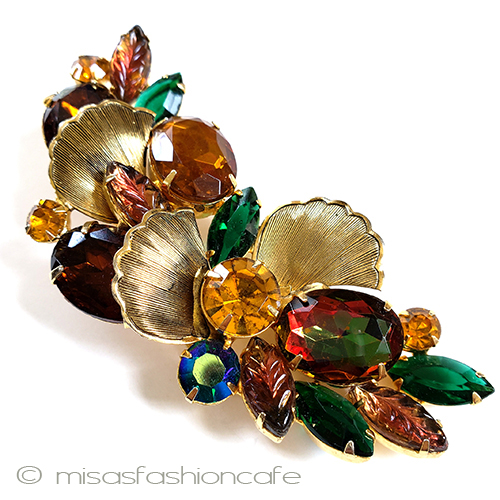 （画像用） ヴィンテージブローチ Julianaビジュー＆金葉