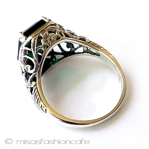 （画像用） エメラルド　銀製お花 スターリング刻印リング