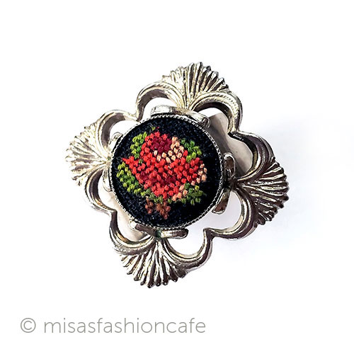 （画像用） アンティークリング指輪 プチポアン刺繍ローズ花