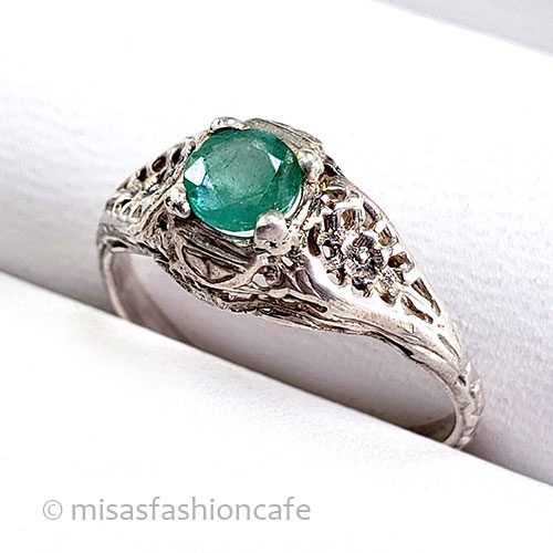 （画像用） 天然石エメラルド　お花 アンティークリング指輪