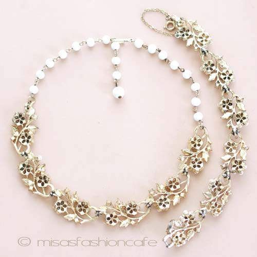 （画像用） ＣＯＲＯ コロ　白花セット