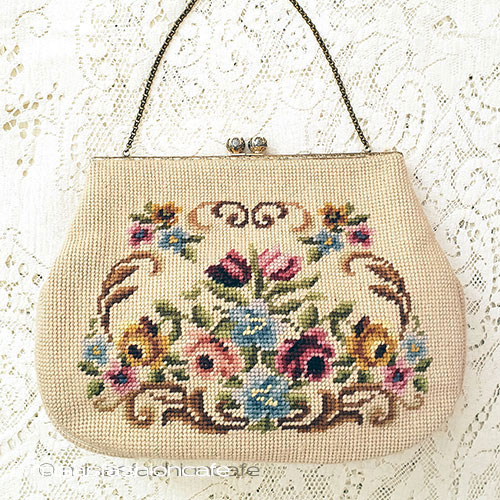 ヴィンテージバッグ（大） パール金具&バラの花刺繍 - ウインドウを閉じる