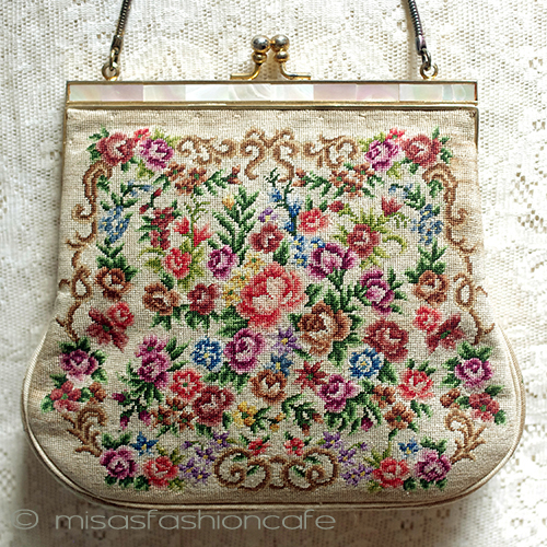 アンティークバッグ プチポアン　花刺繍 - ウインドウを閉じる