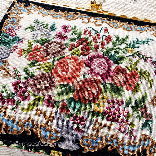 （画像用） アンティークバッグ 総刺繍お花プチポアン