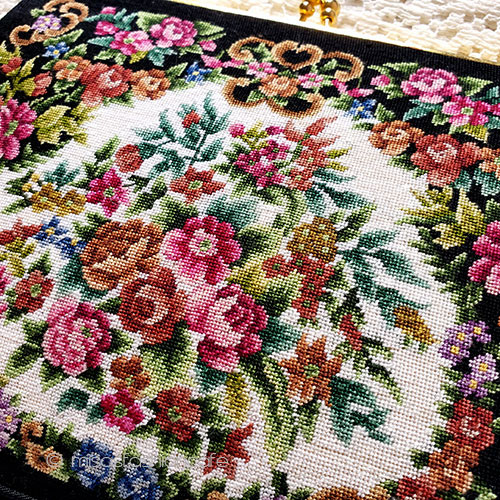 （画像用） ヴィンテージ　バッグ 総刺繍お花プチポアン