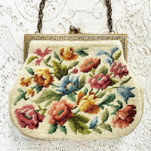 ヴィンテージバッグ刺繍 花プチポアン・脚付き - ウインドウを閉じる