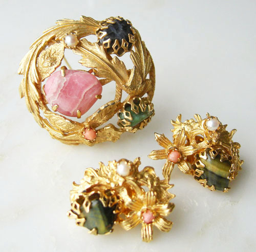 （画像用） 真珠・ラピス・珊瑚･ヒスイ・金 ブローチ・イヤリングセット