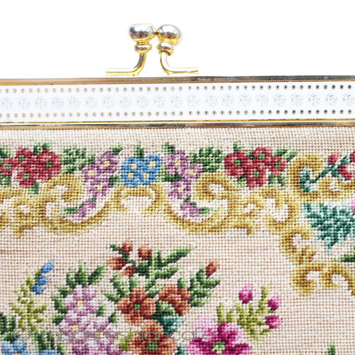 （画像用） ヴィンテージバッグ　 総刺繍お花 プチポアン