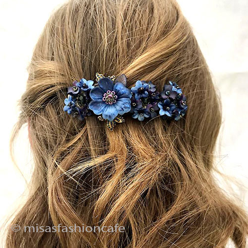 ヘアーバレッタ　再販 紺の花フラワーブーケ